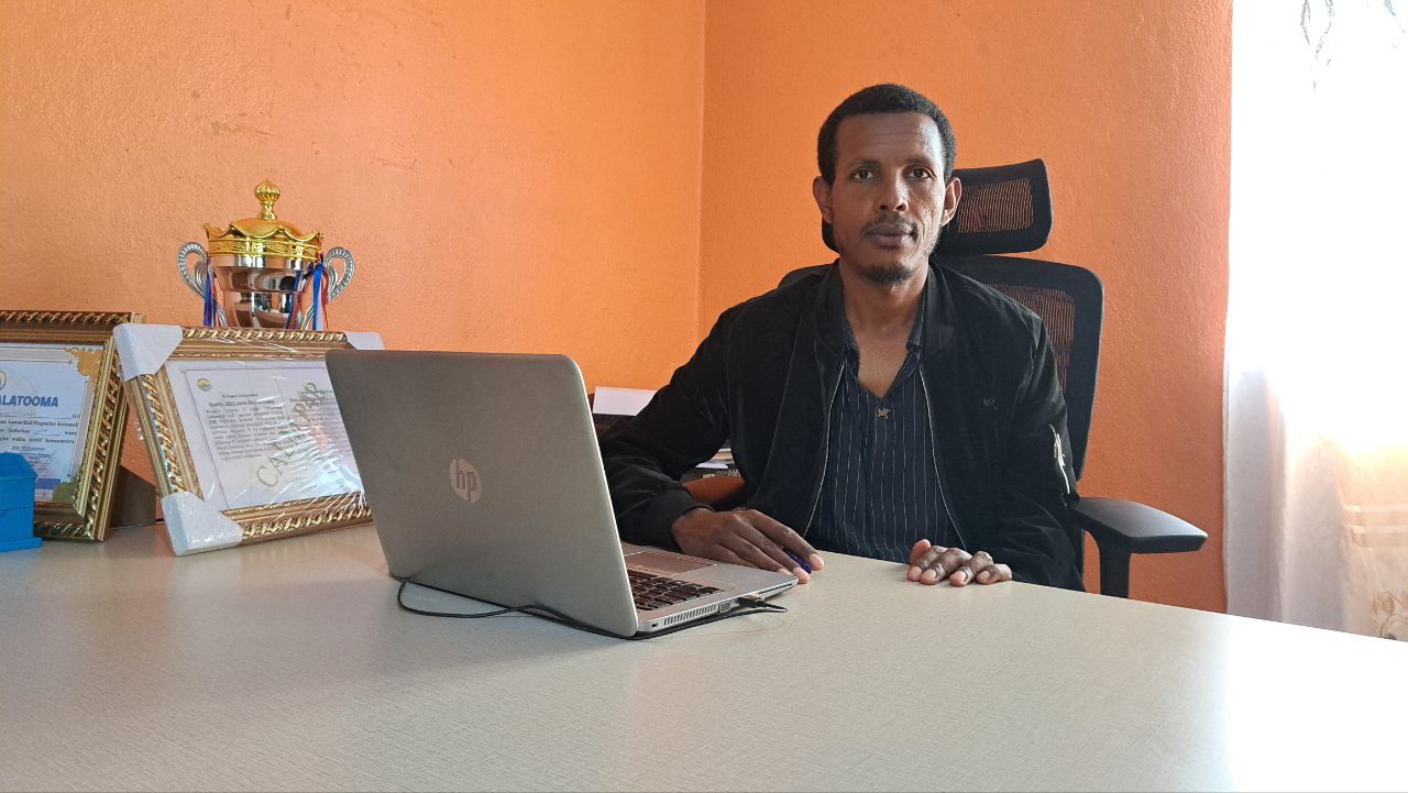 Obbo Shaafii Herregaa.